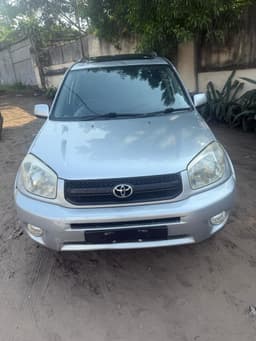 Vignette de TOYOTA RAV4 A VENDRE 3