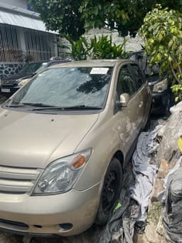 Vignette de TOYOTA IST SANS PLAQUE A VENDRE A KINSHASA 2