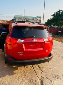 Vignette de TOYOTA RAV4 A VENDRE 8