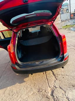 Vignette de TOYOTA RAV4 A VENDRE 5