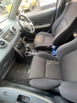 Vignette de TOYOTA IST AVEC PLAQUE RÉCENTE À VENDRE À KINSHASA 9