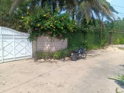 Vignette de GS13-IMMO SARL; met à votre disposition, la vente de cette magnifique villa, Q/Mimosas. Réf: Alimentation S&K. Dimension: 24/40M. Prix: 600.000$ à discuter. Tél : +243899383106. À vous la parole. 10