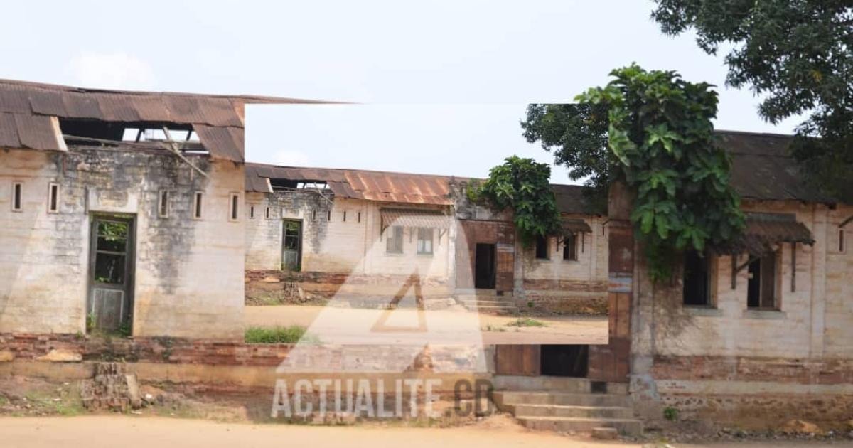 Inongo : cinq détenus s'évadent de la prison centrale en délabrement article de nouvelles society – Dernier article de nou...