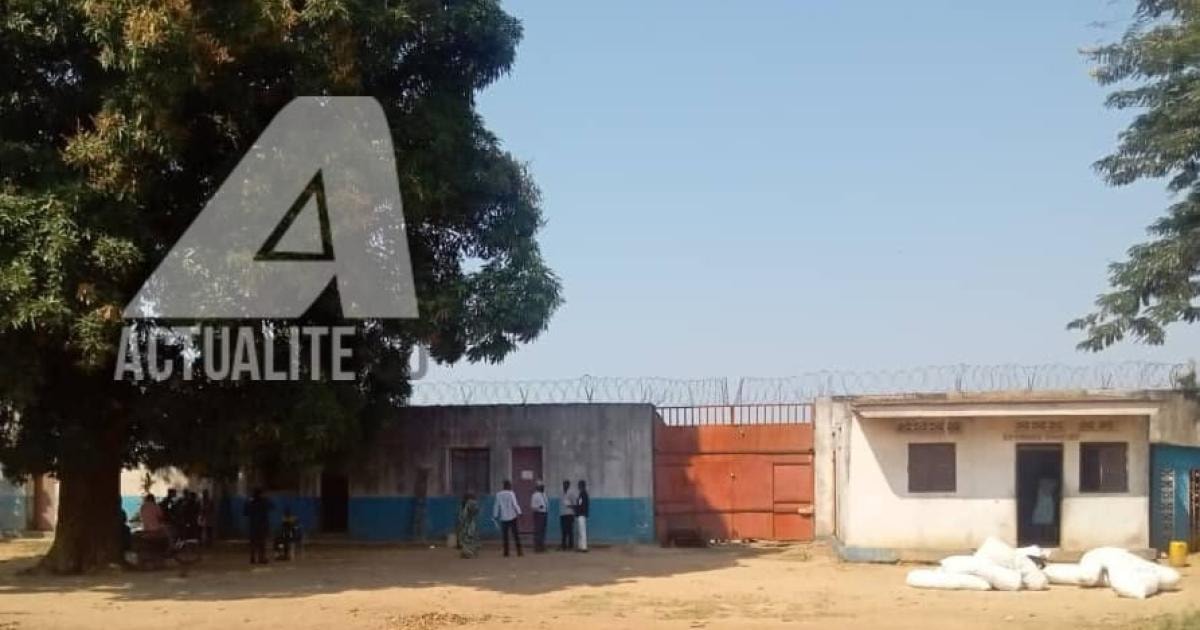 Kwilu : les détenus de la prison de Bandundu reçoivent une aide d'urgence après une semaine de pénurie article de nouvelle...