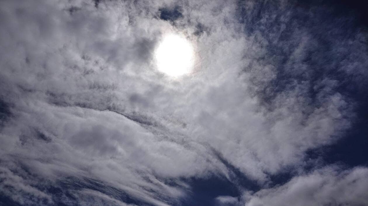 Saint-Denis : une journée partagée entre soleil matinal et bruines de l'après-midi ce 1er mai 2026 article de nouvelles so...