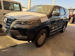 Vignette de TOYOTA FORTUNER SANS PLAQUE 2024 A VENDRE A KINSHASA 8