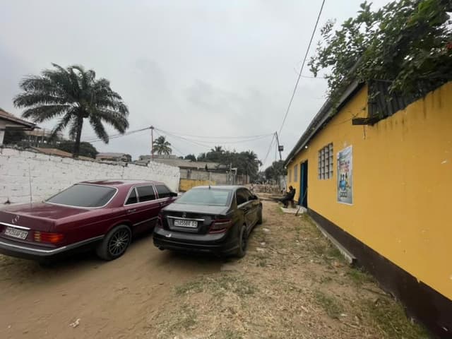 3 Terrains résidentiels à vendre sur Avenue Yumbu - Mbinza UPN, Ngaliema in Kinshasa 15x20m, 15x20m, 14x15m mediacongo htt...