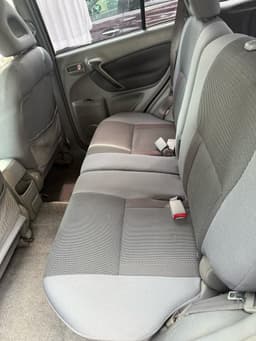 Vignette de TOYOTA RAV4 INTERMÉDIAIRE A VENDRE A KINSHASA 9