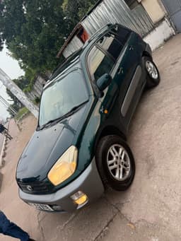 Vignette de TOYOTA RAV4 INTERMÉDIAIRE A VENDRE A KINSHASA 5