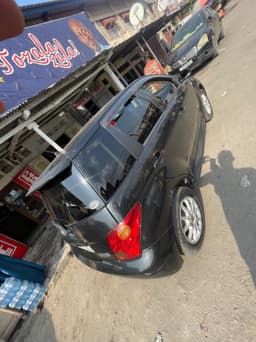 Vignette de TOYOTA IST AVEC PLAQUE RÉCENTE À VENDRE À KINSHASA 4