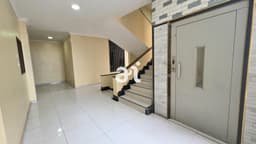 Vignette de Appartement spacieux 3 chambres avec ascenseur et parking - Gombe, Kinshasa 1