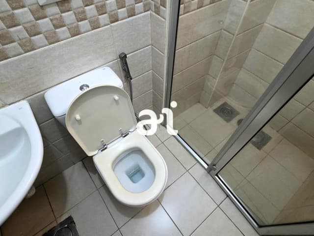 Appartement spacieux 3 chambres avec ascenseur et parking - Gombe, Kinshasa in Kinshasa 3 3 201m² mediacongo https://www.m...