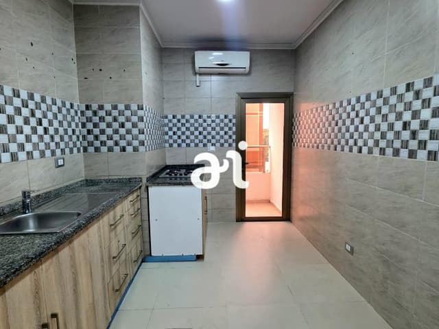 Appartement spacieux 3 chambres avec ascenseur et parking - Gombe, Kinshasa in Kinshasa 3 3 201m² mediacongo https://www.m...