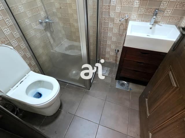 Appartement spacieux 3 chambres avec ascenseur et parking - Gombe, Kinshasa in Kinshasa 3 3 201m² mediacongo https://www.m...