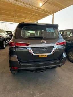 Vignette de TOYOTA FORTUNER SANS PLAQUE 2024 A VENDRE A KINSHASA 7