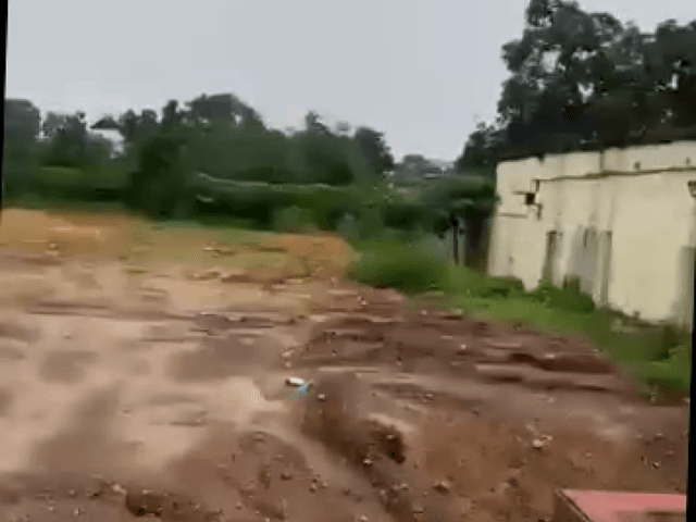 Concession avec entrepôt 4000m² - Limete, Kinshasa in Kinshasa mediacongo 4000m² https://www.mediacongo.net/annonce-mediac...