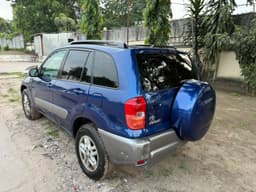 Vignette de TOYOTA RAV4 INTERMÉDIAIRE A VENDRE A KINSHASA 3