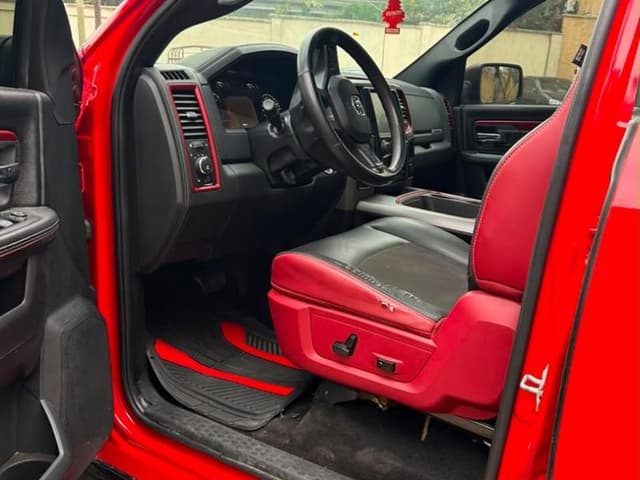 Dodge RAM 2018 - V8 Essence Automatique - Gombe Dodge in Kinshasa 2018 V8 mediacongo RAM Essence https://www.mediacongo.ne...