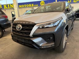 Vignette de TOYOTA FORTUNER 2024 00km SANS PLAQUE 1