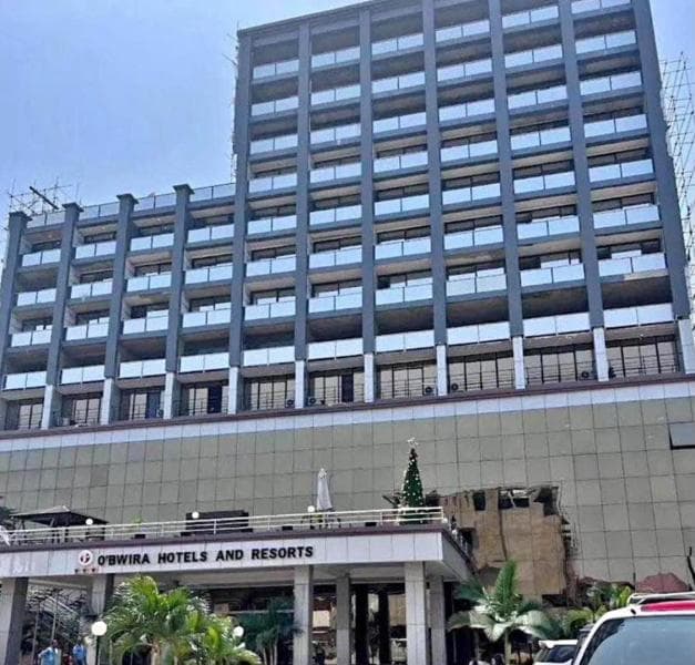 Hôtel 12 étages 90 chambres avec vue sur le fleuve Congo - Ngaliema, Kinshasa à Kinshasa 90 mediacongo https://www.mediaco...