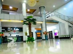 Vignette de Hôtel 12 étages 90 chambres avec vue sur le fleuve Congo - Ngaliema, Kinshasa 5