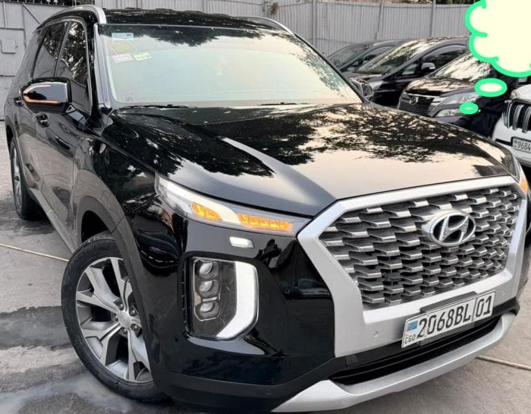Hyundai Palisade 2022 - V6 Essence 4x4 Automatique - Gombe Hyundai à Kinshasa Palisade 2022 Essence Automatique 6 cylindre...