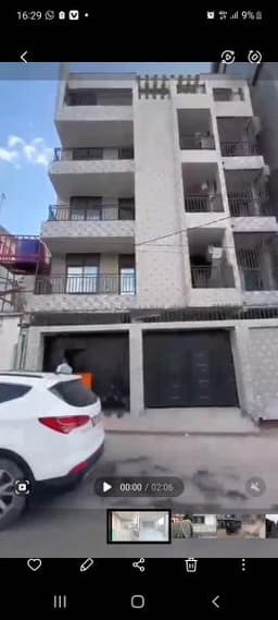 Vignette de Immeuble de rapport 4 appartements avec 8 000 $/mois de revenus locatifs - Gombe, Kinshasa 1