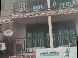Vignette de Immeuble de rapport 560m² sur macadam - Ngiri-Ngiri, Kinshasa 5