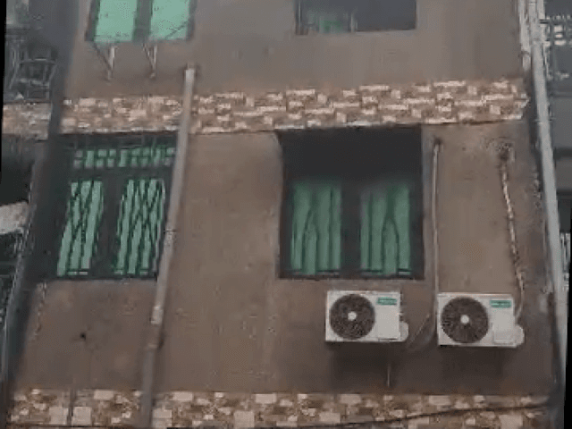 Immeuble de rapport 560m² sur macadam - Ngiri-Ngiri, Kinshasa in Kinshasa 560m² (20x28m) mediacongo https://www.mediacongo...