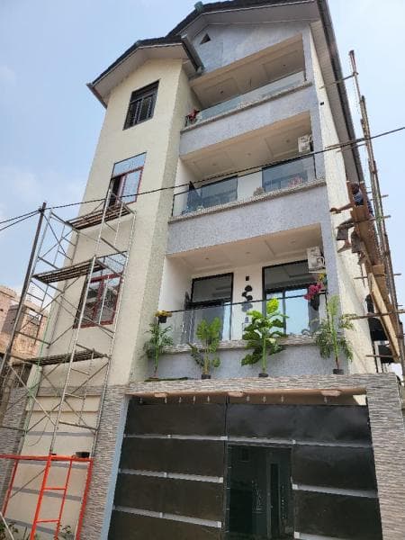 Immeuble locatif R+3 de 7 appartements avec revenus garantis - Bandal Oasis, Kinshasa à Kinshasa mediacongo 160m² (8m × 20...
