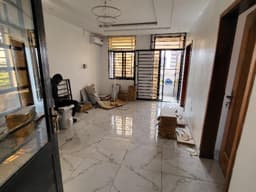Vignette de Immeuble locatif R+3 de 7 appartements avec revenus garantis - Bandal Oasis, Kinshasa 3