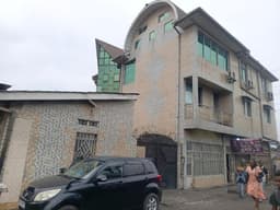 Vignette de Immeuble R+2 avec commerces sur 600 m² - Efobank, N'Sele, Kinshasa 3
