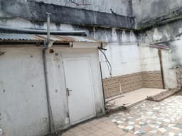 Vignette de Immeuble R+2 avec local commercial et 2 appartements - Gombe, Kinshasa 4