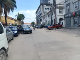 Vignette de Immeuble R+2 avec local commercial et 2 appartements - Gombe, Kinshasa 2