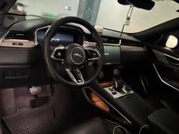 Vignette de Jaguar F-Pace 2025 - Full options Essence, toit panoramique - Kintambo 3