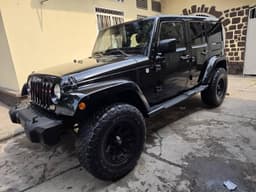 Vignette de Jeep Wrangler 2017 - Essence Automatique, troc possible - Limete 6