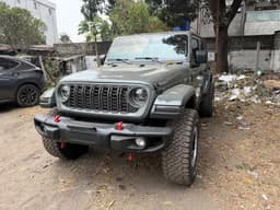 Vignette de Jeep Wrangler 2024 - Tout terrain 4x4 Essence Automatique - Limete 1