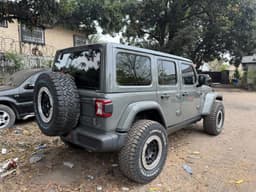 Vignette de Jeep Wrangler 2024 - Tout terrain 4x4 Essence Automatique - Limete 9