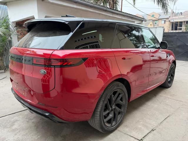 Land Rover Range Rover Sport 2024 - Essence Full Options Toit Panoramique - Limete Land Rover in Kinshasa Range Rover Spor...