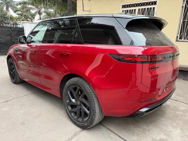 Land Rover Range Rover Sport 2024 - Essence Full Options Toit Panoramique - Limete Land Rover in Kinshasa Range Rover Spor...