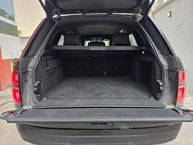 Land Rover Range Rover Vogue Supercharged 2014 (modifié 2022) - V8 Essence - Gombe Land Rover in Kinshasa 2014 V8 Supercha...
