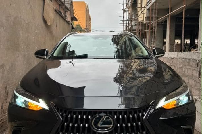 Lexus NX 350h 2024 - Hybride Automatique Volant Droit - Limete Lexus à Kinshasa NX 350h 2024 Hybride Automatique mediacong...