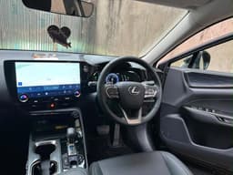 Vignette de Lexus NX 350h 2024 - Hybride Automatique Volant Droit - Limete 10