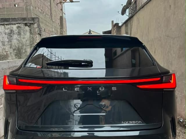 Lexus NX 350h 2024 - Hybride Automatique Volant Droit - Limete Lexus in Kinshasa NX 350h 2024 Hybride Automatique mediacon...