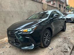 Vignette de Lexus NX 350h 2024 - Hybride Automatique Volant Droit - Limete 5