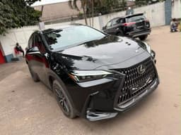 Vignette de Lexus NX 350h 2025 - Hybride Toit Panoramique - Lingwala 5