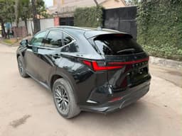 Vignette de Lexus NX 350h 2025 - Hybride Toit Panoramique - Lingwala 6