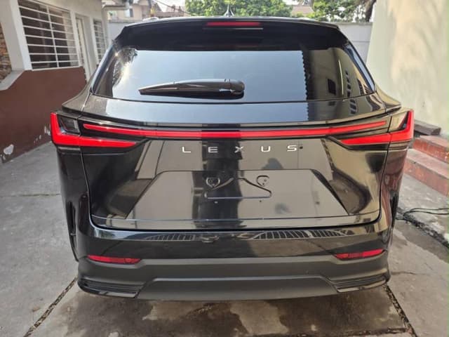 Lexus NX 450h+ 2025 - Hybride Rechargeable Caméra 360 - Limete Lexus in Kinshasa 2025 mediacongo NX 450h+ Hybride https://...