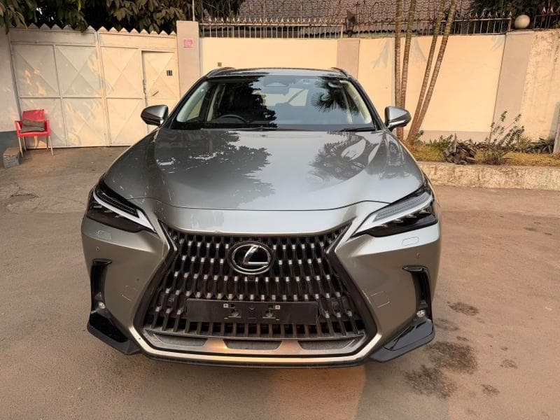 Lexus NX450h+ 2024 - Hybride Rechargeable Full Options Caméra 360 - Limete Lexus à Kinshasa NX450h+ 2024 Hybride Automatiq...
