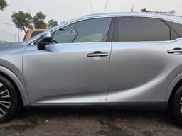 Vignette de Lexus RX 450h+ 2026 - Hybride Rechargeable Full Options - Kinshasa 7